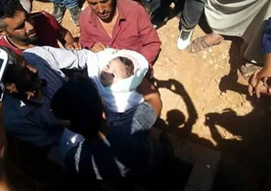 تشييع جثمان الطفل السوري الغريق وشقيقه ووالدتهما في كوباني